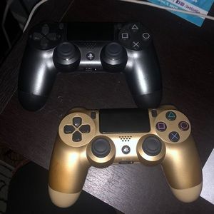 2 PS4 Controllers (ANALOG DRIFT) PlayStation 4